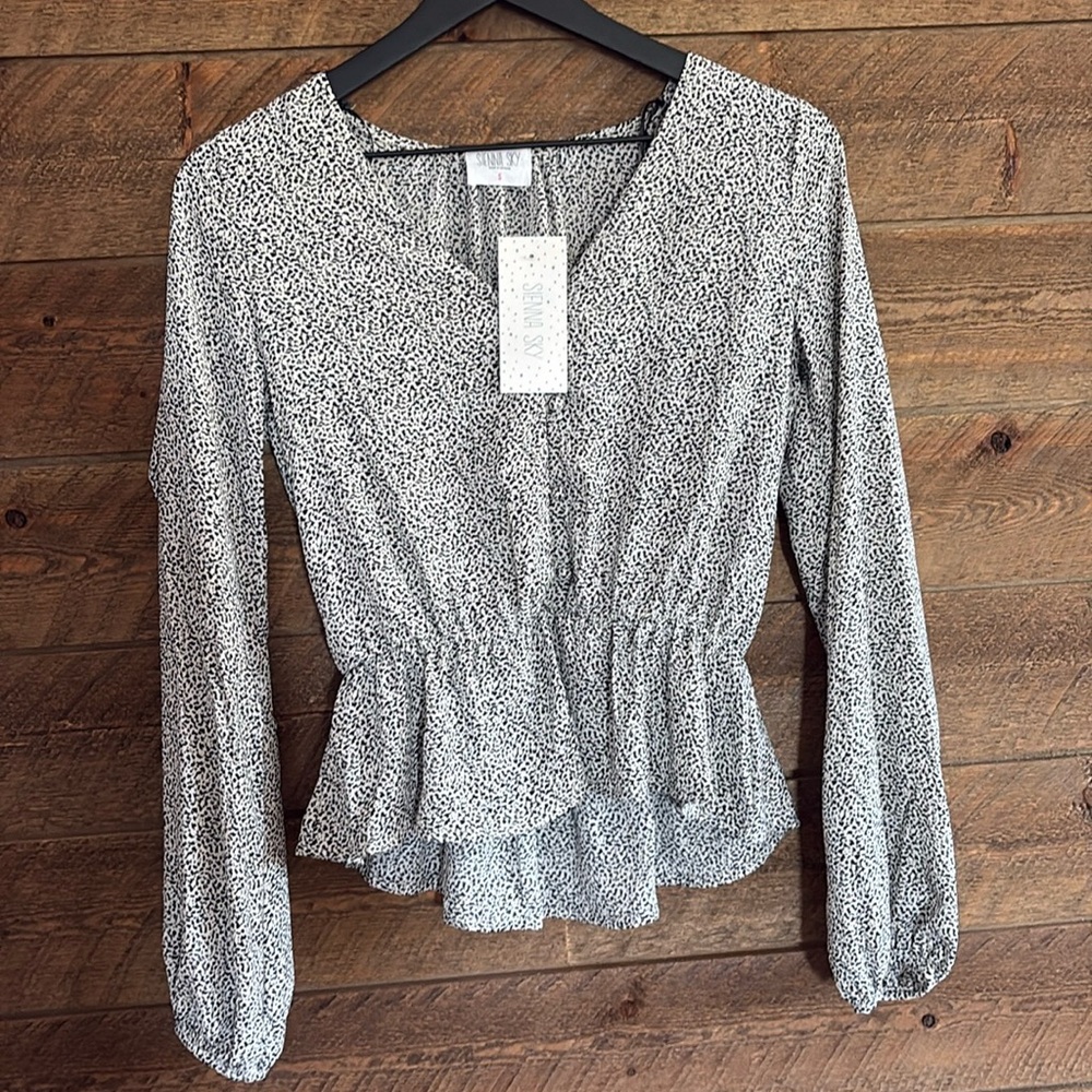 Sienna Sky Blouse, Size Small, New With Tag